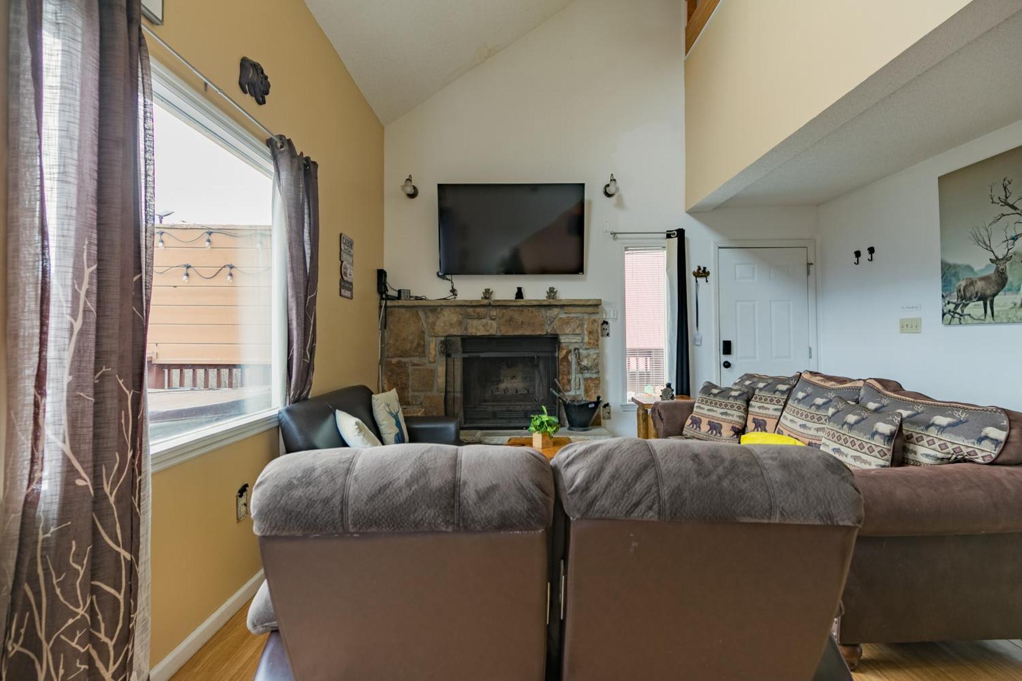Heavenly View - Bear Themed Cabin, Hottub, Dog-Friendly, Near Gatlinburg Exterior foto